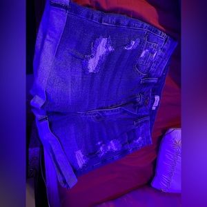 Women’s jean shorts size 14 brand new never been worn